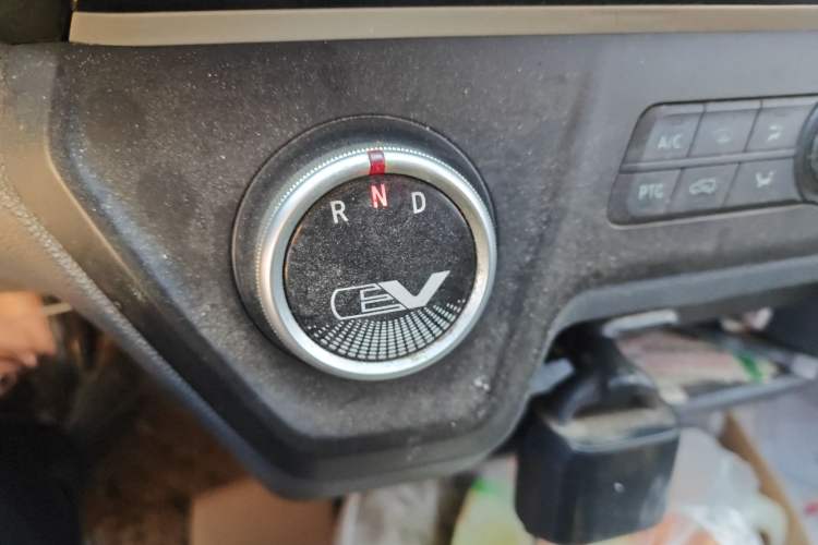 Used SAIC MAXUS EV30 2021 Pure Electric Smart Logistics Expert with Long Wheelbase—CATL