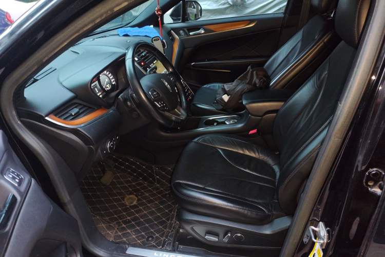 Used Lincoln MKC 2019 2.0T Two-Wheel-Drive Zunya Version China V Emission Standard