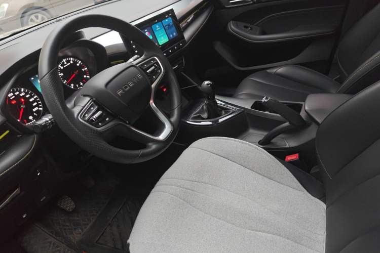 Used Roewe i5 2021 1.5L Manual Diamond Edition