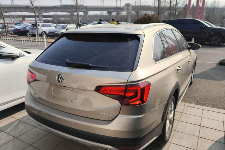 Used Volkswagen C-TREK 2018 1.5L Automatic Comfort Model
