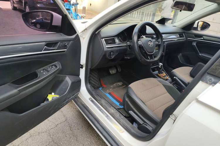 Used Volkswagen C-TREK 2018 230TSI DSG Comfort Model Driver Seat