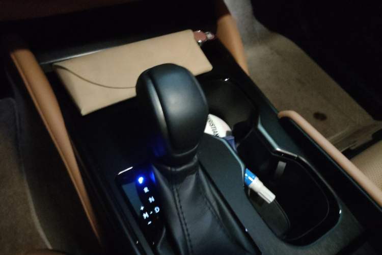 Used Lexus ES 2025 200 Premium Edition Gear Lever