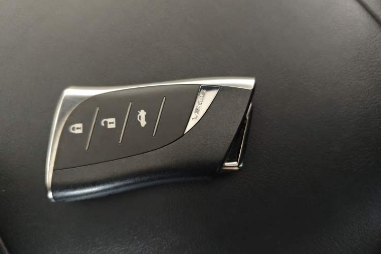 Used Lexus LS 2020 500h Excellence Edition China VI standard