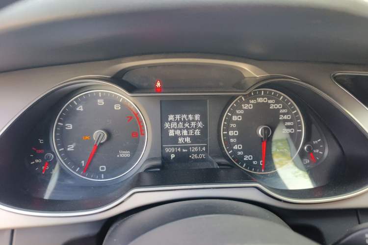 Used Audi A4L 2013 35 TFSI Automatic Comfort Model Instrument Cluster