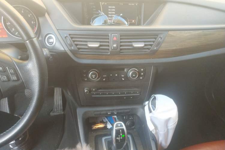 Used BMW X1 2012 xDrive20i Luxury Model