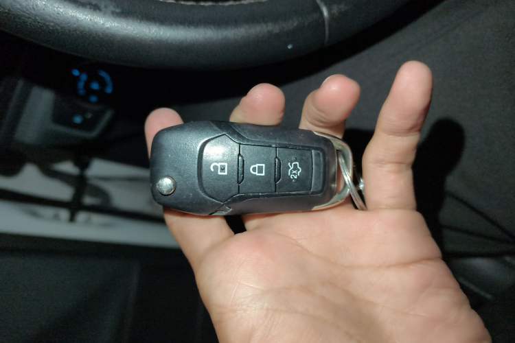 Used Ford Escort 2015 1.5L Automatic Fashion Model Vehicle Key