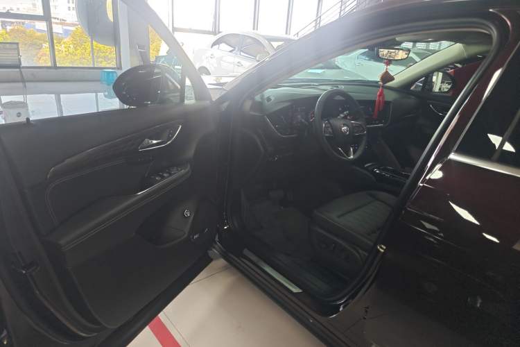 Used Buick Envision 2021 Encore Plus Avenir Aivia 7-Seater Edition
