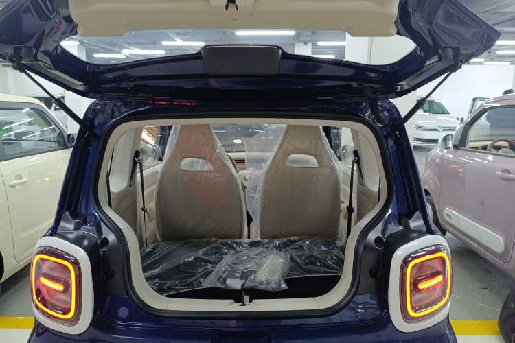 Used Bestune Pony 2026 222km Colorful Horse Trunk