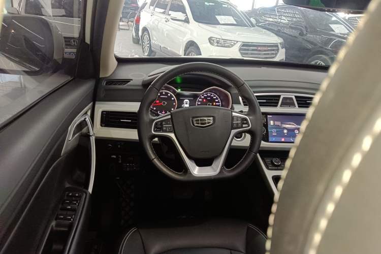 Used Geely Auto Emgrand X7 Sport 2018 1.8TD Automatic Two-Wheel Drive Zhiya Model Steering Wheel