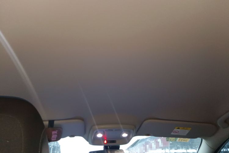 Used Renault Kadjar 2016 2.0L Two-Wheel Drive Comfort Edition Headliner