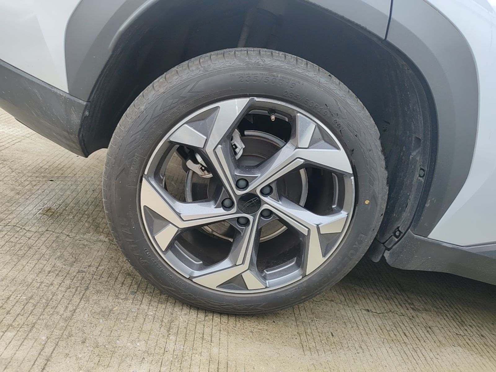 Geely Auto FX11 2023 1.5TD DCT Prestige Edition — снимка 11