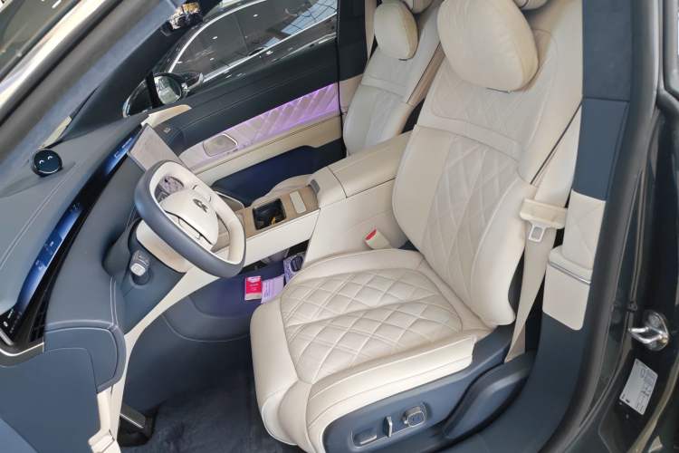 Used Nio ET9 2025 100kWh Signature Edition
