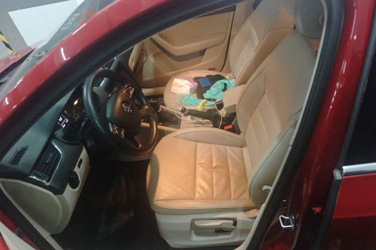 Used Skoda Octavia 2015 1.6L Automatic Yijun Edition
