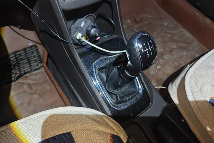 Used Baojun 310W 2017 1.5L Manual Fashion Model China V