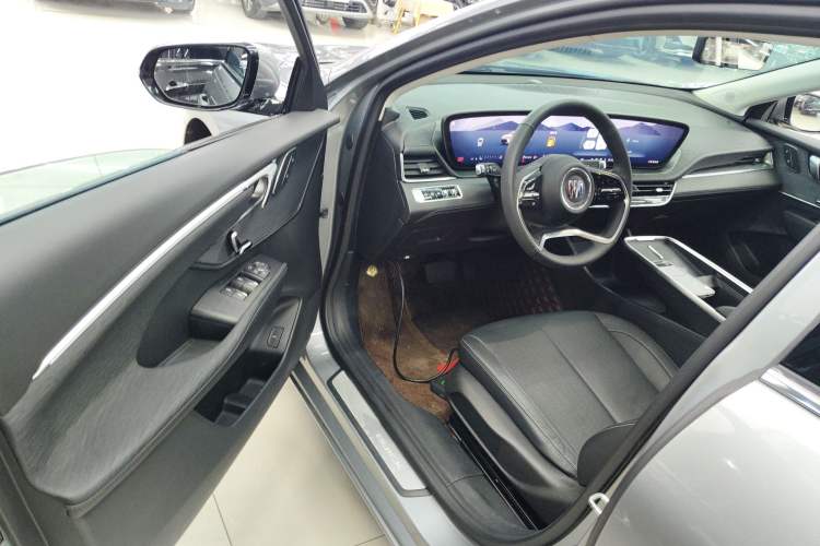 Used Buick LaCrosse 2023 28T Prestige Edition
