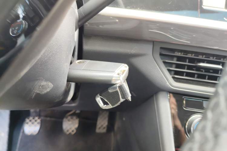 Used Volkswagen Bora 2020 1.5L Manual Comfort Version
