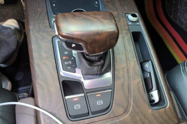 Used Audi Q5L 2020 Updated 40 TFSI Prestige Fashion Edition
