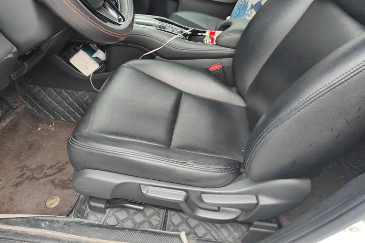 Used Honda Vezel 2017 1.8L CVT Front-Wheel Drive Pioneer Edition Left Front Seat