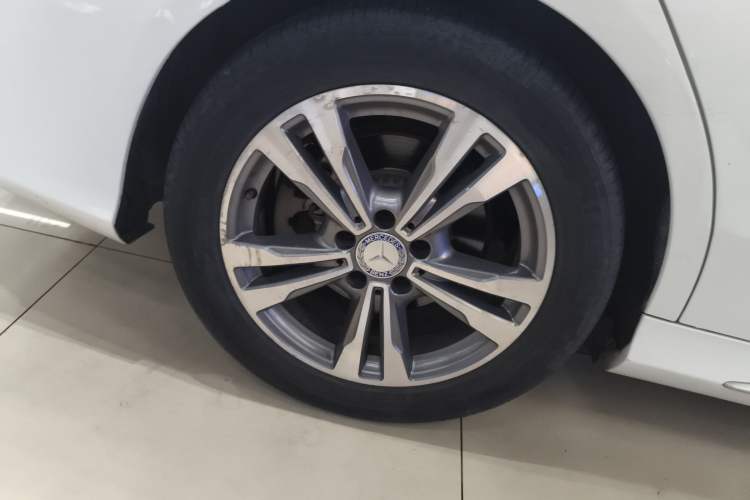 Used Mercedes-Benz C-Class 2017 C 200 L Sport Edition Right Rear Wheel Hub