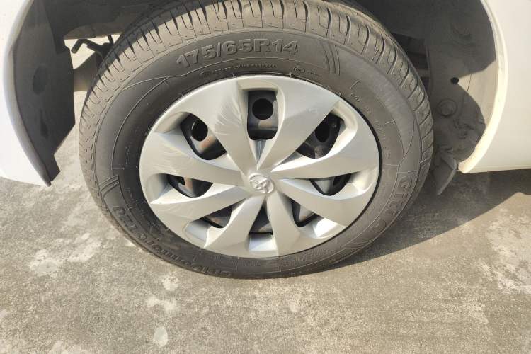 Used Toyota YARiS L Zhi Xuan 2014 1.3E Manual Charm Edition Right Rear Wheel Hub