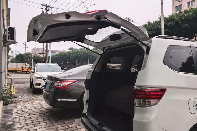 Used Venucia M50V 2019 1.5L Manual Comfort Edition
