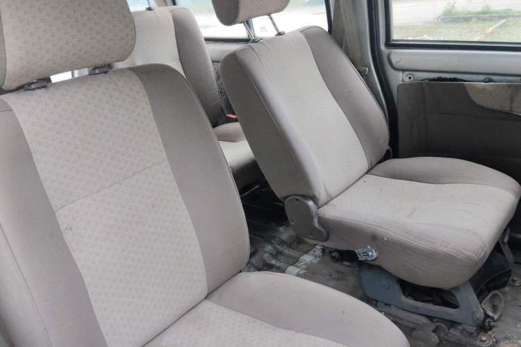 Used Wuling Rongguang 2012 1.5L Extended Basic Version Left Rear Seat