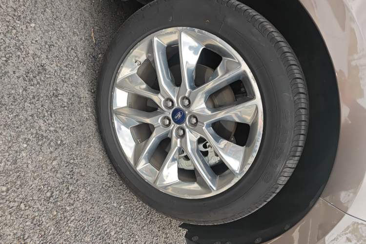 Used Ford Edge 2015 2.0T GTDi Four-Wheel Drive Prestige Model