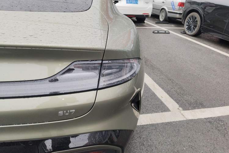 Used Xiaomi Auto SU7 2024 Rear-Drive Long-Range Intelligent Driving Version
