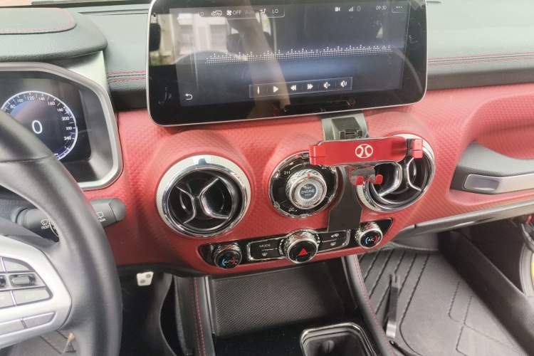 Used BAIC Off-Road BJ40 2020 2.0T Automatic Four-Wheel Drive Tribute Edition 2020 Xieke Version Audio And AC Panel