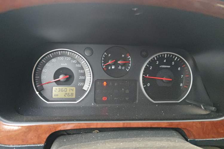 Used Jinbei Grace 2016 2.0L Express Utility Model
