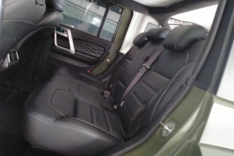 Used BAIC Off-Road BJ40 2021 2.0D Automatic Four-Wheel Drive Blade Hero Edition Adventurer Type Left Rear Seat