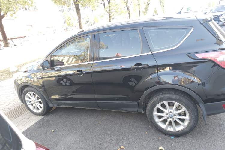 Used Ford Kuga 2019 EcoBoost 180 Two-Wheel-Drive Platinum Edition China VI Standard
