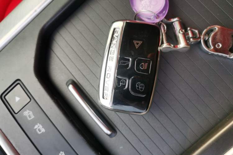 Used Land Rover Range Rover Evoque 2016 2.0T SE Smart Glow Edition
