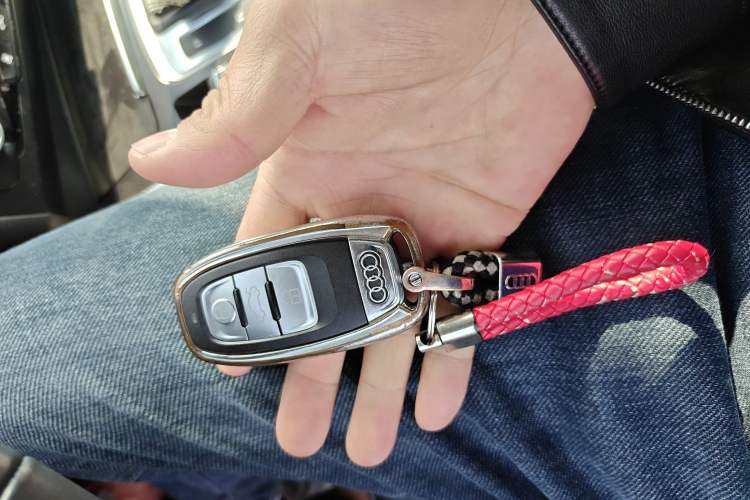 Used Audi Q5 2018 Collector's Edition 40 TFSI Technology Model
