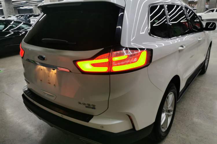 Used Ford Edge 2020 EcoBoost 245 Two-Wheel-Drive Titanium 5-Seater
