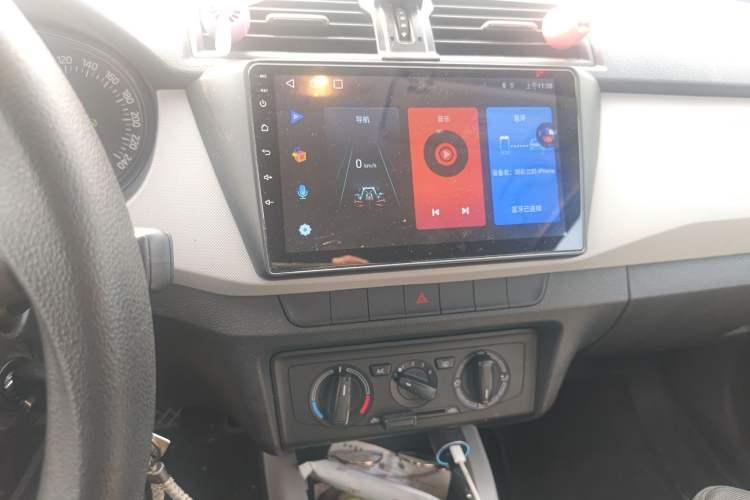 Used Skoda Fabia 2015 1.4L Automatic Front-Drive Model
