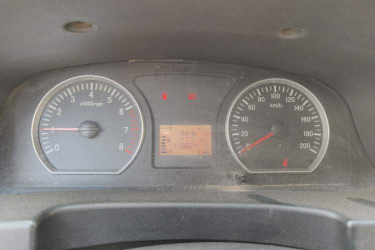 Used FORTHING Lingzhi 2013 V3 1.5L 7-Seater Standard Model II
