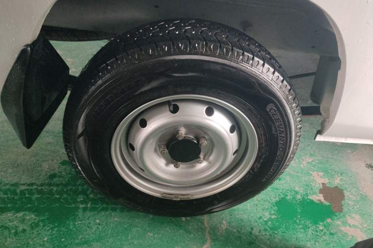 Used Karry Jiangtun E5 2024 268 km Range Open-Window 6-Seater Version
