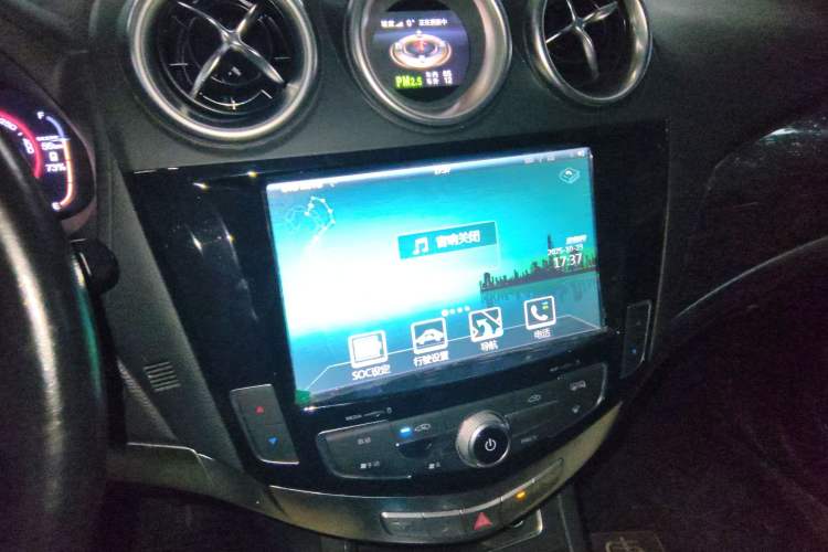 Used BYD Tang 2015 2.0T Four-Wheel-Drive Flagship Model Audio And AC Panel