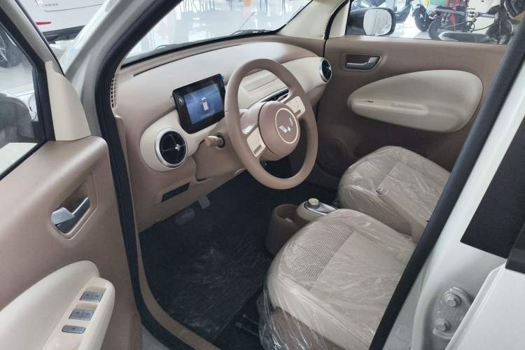 Used Wuling Hongguang MINIEV 2025 Four-Door Version Advanced Edition Driver Seat