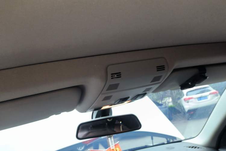 Used BMW X1 2015 sDrive18i Fashion Upgrade Edition Headliner