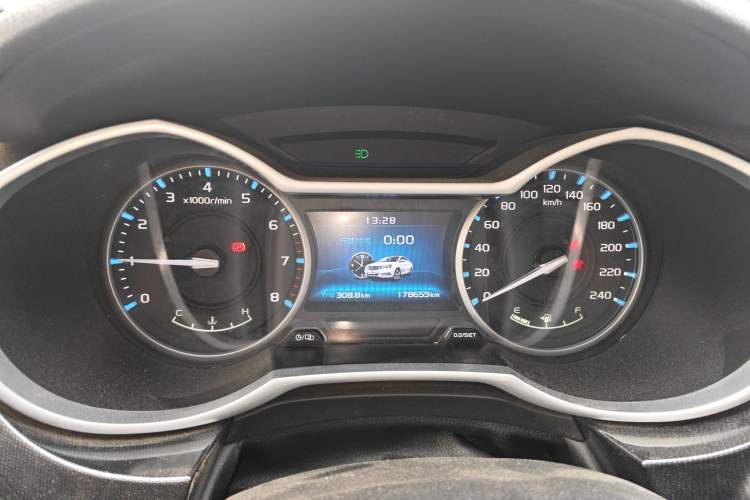 Used Geely Auto Emgrand 2017 Sedan Million Edition 1.5L Manual - Upward Version
