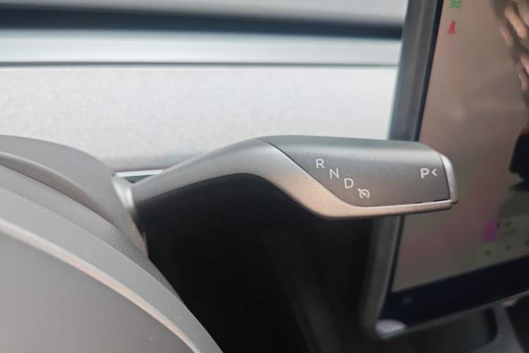 Used Tesla Model Y 2024 Rear-Wheel-Drive Version
