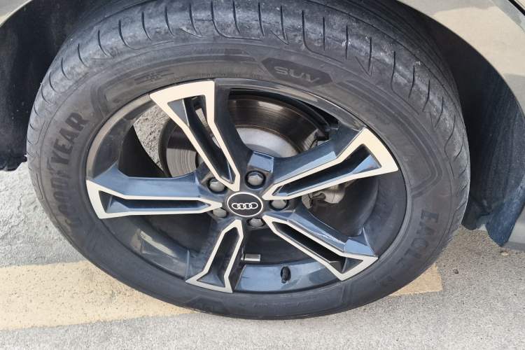 Used Audi Q3 2022 35 TFSI Fashion Dynamic Model
