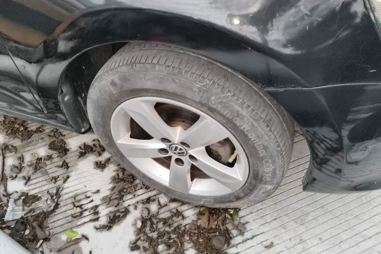 Used Volkswagen Santana 2013 1.6L Manual Comfort Edition Right Front Wheel Hub