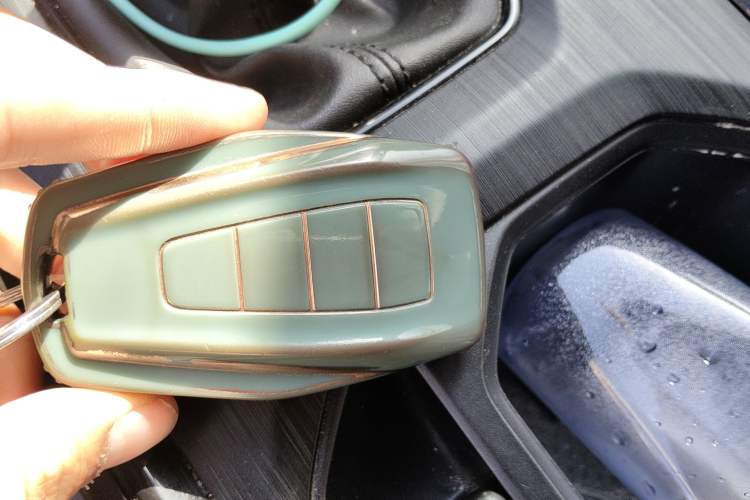 Used Geely Auto Vision X6 2021 PRO 1.4T Manual Luxury Model
