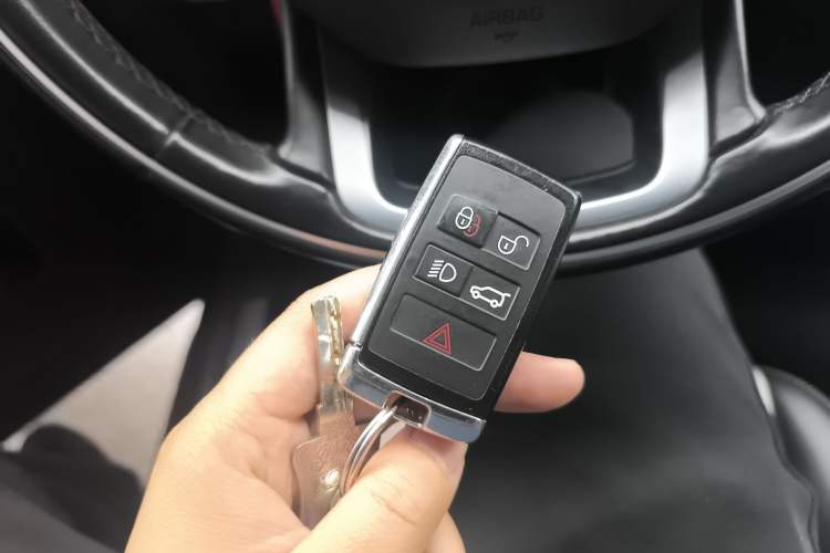 Used Land Rover Discovery Sport 2020 249 PS R-Dynamic Performance Edition