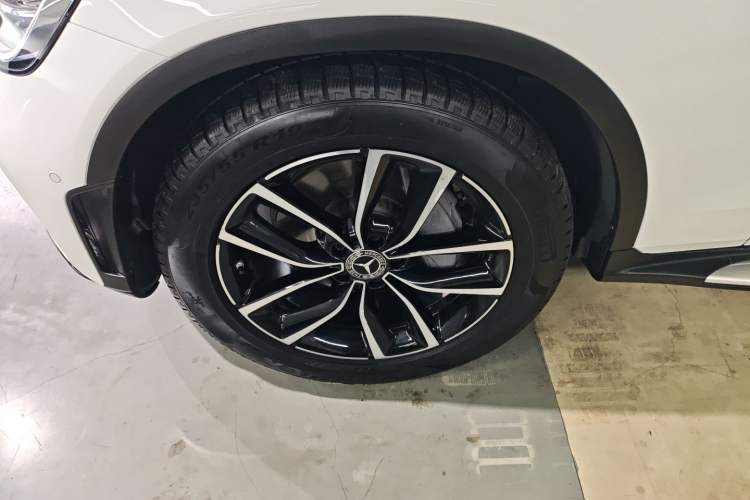 Used Mercedes-Benz GLC 2020 Facelift GLC 300 L 4MATIC Dynamic Edition
