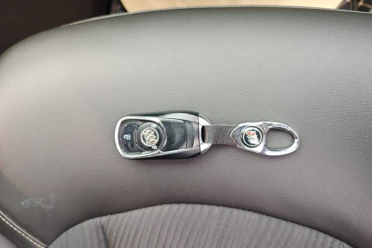 Used Buick Envision 2015 20T Two-Wheel-Drive Leading Model