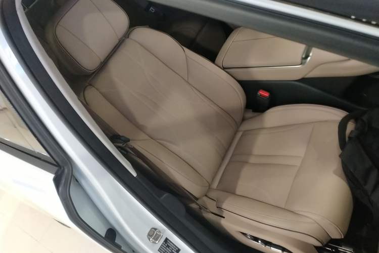 Used XPeng X9 2025 740 Ultra-Long Range Max
